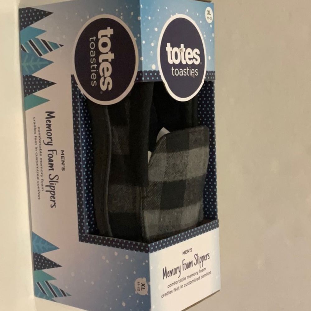 Totes Toasties Men's Memory Foam Slippers Black Gray Plaid Size 11-12 Xl